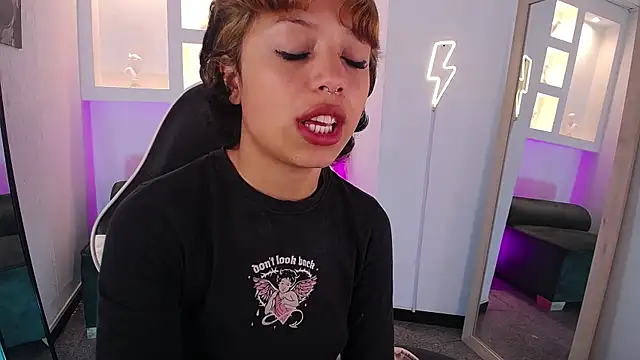 melodyy as online show from March 25, 12:41 pm