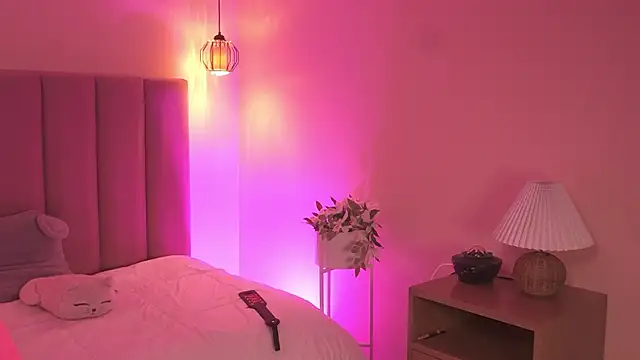 Dakota velvet  online show from March 22, 12:00 pm