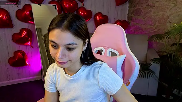 Kim Bless online show from March 10, 2:15 am