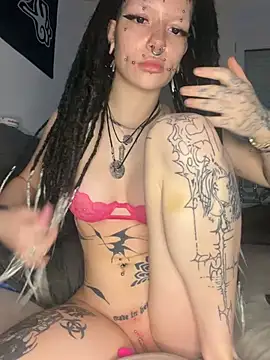 demonLamia online show from April 13, 10:05 am