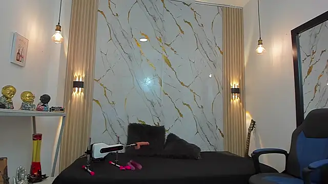 Zoey Taylor07 online show from March 14, 1:01 pm