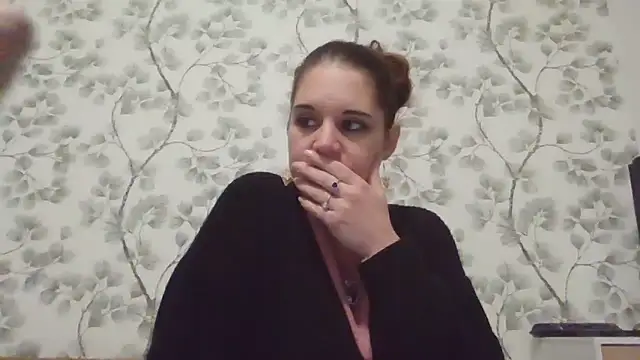 NyraLuna online show from February 8, 11:40 pm