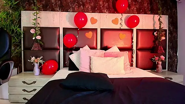 nela moretti online show from February 11, 7:48 pm