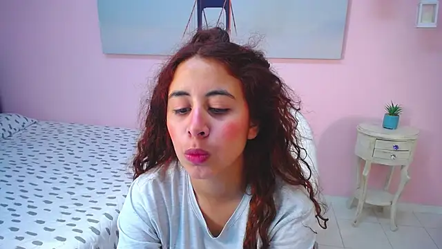 scarlett clyde online show from March 6, 1:17 pm