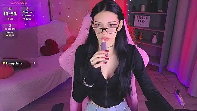 Kelly  Bunny online show from April 15, 5:52 am