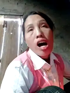 Gummiesu online show from February 3, 1:27 am