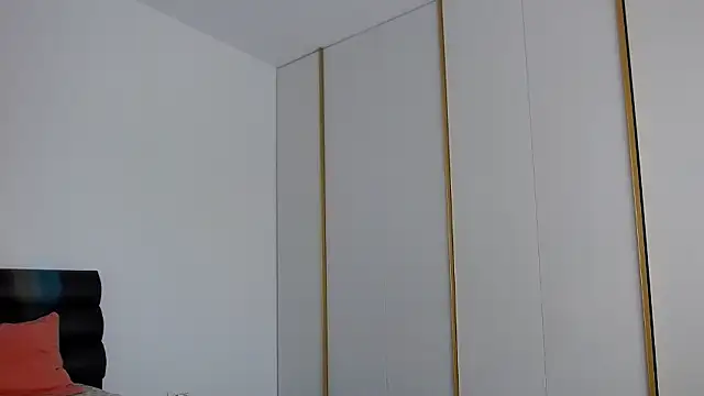 LunaVibes  online show from February 27, 6:35 am