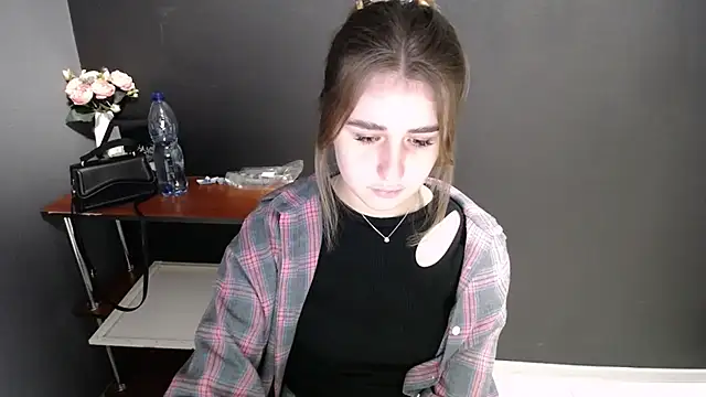 Sunny siren online show from February 25, 2:26 pm