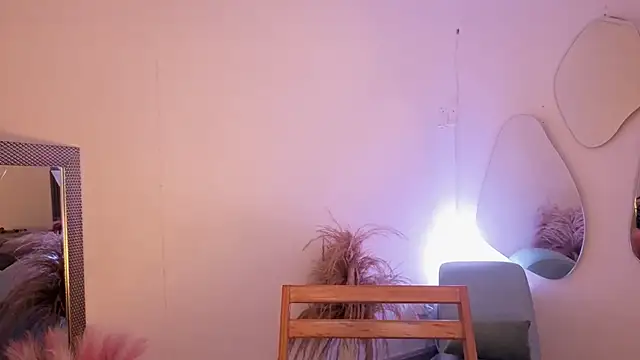 fransheskarossi online show from March 22, 12:11 pm