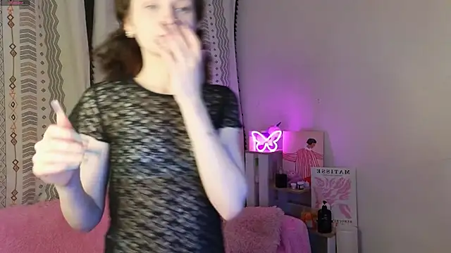 CarmaOlen online show from April 2, 7:11 pm