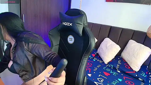 Aliz Cooper Tx online show from March 19, 5:17 pm