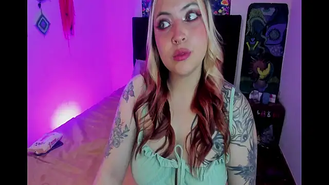 lunaa rayy420 online show from February 10, 10:57 pm