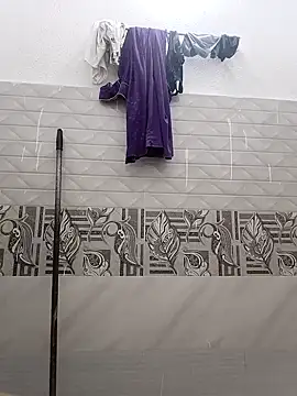 Hot-Tinaa online show from April 6, 3:17 am