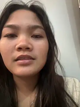 PinaySkinnyJust18 online show from April 18, 9:58 pm