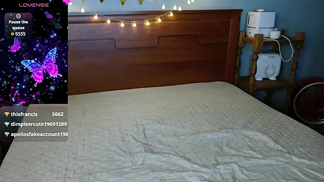 Daisy Lovely online show from March 20, 6:07 am