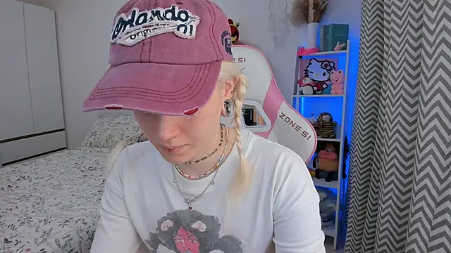 Mia WaterFall online show from February 11, 3:41 am