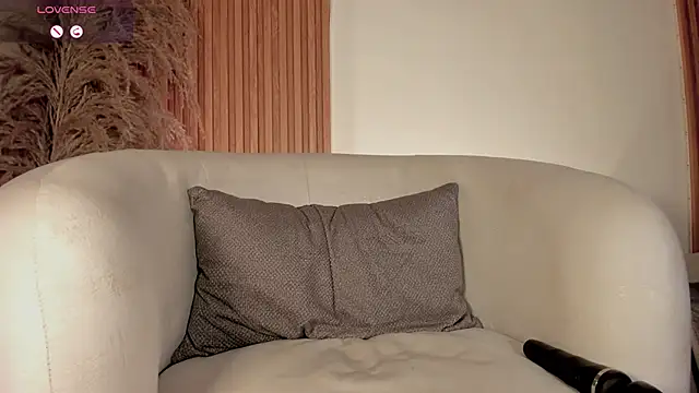 Shopieblake 1 online show from February 20, 4:22 am