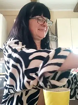 AliceSwan57 online show from April 13, 4:14 am