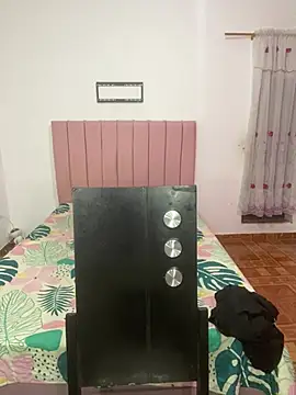 GabrielaZuluaga online show from April 16, 1:00 pm