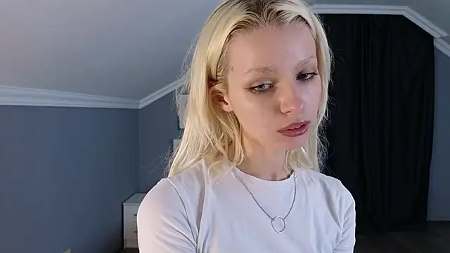 Naomi Demio online show from February 7, 3:16 pm