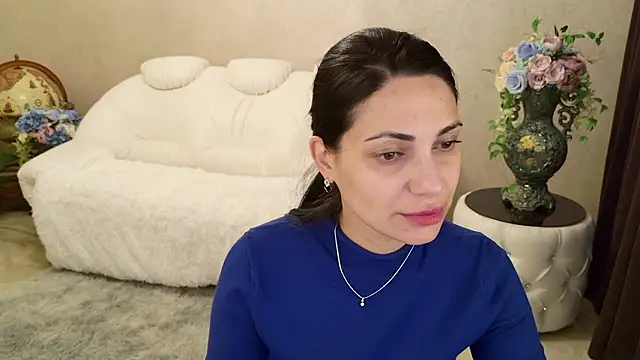 LovelyBeatrice online show from February 6, 5:55 am