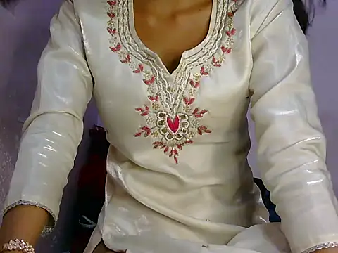 angelpriya  online show from April 23, 7:16 pm