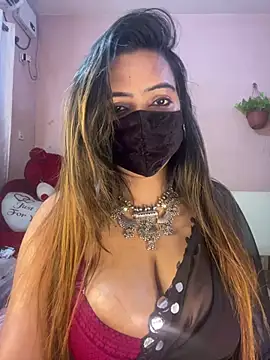 Samaira Juicy143 online show from May 13, 6:46 pm