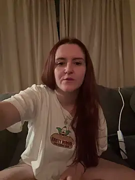 PoppySlut6999 online show from February 10, 10:13 pm