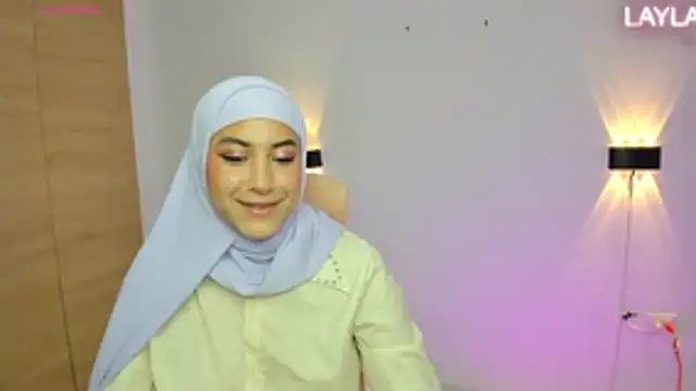 LAY LA  online show from April 15, 9:26 pm