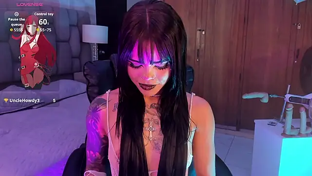 SweetDevil 7 online show from February 15, 9:25 pm