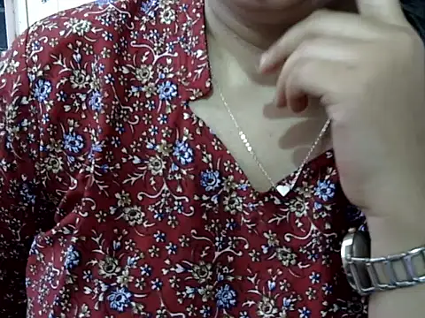 Cute Aliyaa online show from March 31, 1:00 pm