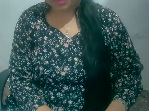 Cute Aliyaa online show from March 7, 9:27 am