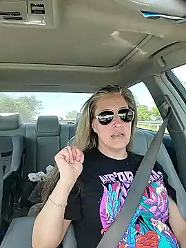 Sunflower0025 online show from April 9, 6:02 pm