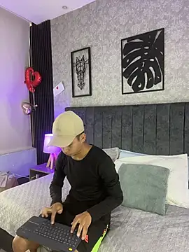 bliinkii and luka  online show from March 27, 1:23 pm