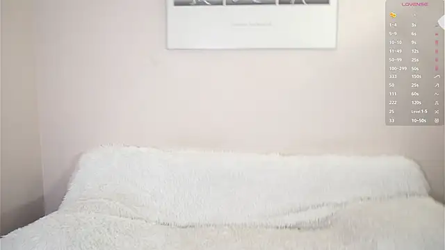 LoraLynn online show from April 10, 4:13 pm