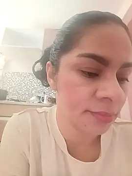 luna pinky online show from April 2, 4:26 pm