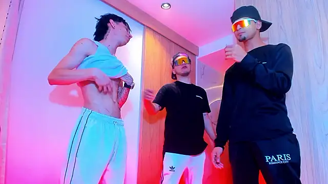 TheBatMansion online show from February 3, 6:22 am