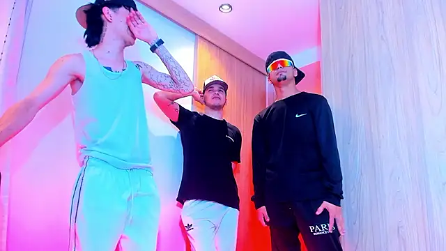 TheBatMansion online show from February 3, 6:40 am