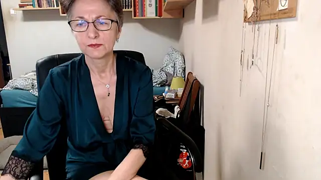 katemodel online show from September 11, 7:09 am