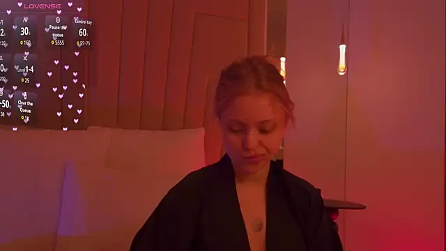 MollyHilton online show from April 11, 6:22 pm