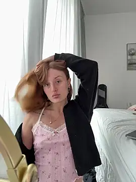 madlynn online show from February 2, 11:42 am