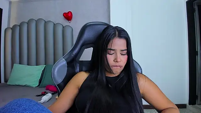 Shirleytaylor- online show from March 26, 11:56 am