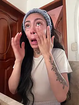 Bonny Eva online show from February 4, 7:28 pm