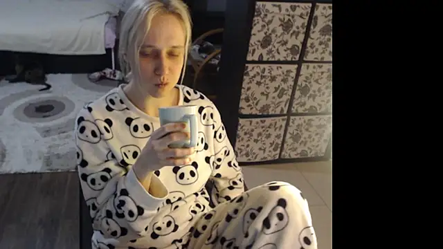 Your guilty pleasure1 online show from February 13, 10:55 pm