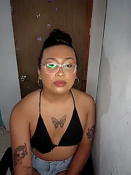 Kendallmafia online show from April 22, 8:06 pm