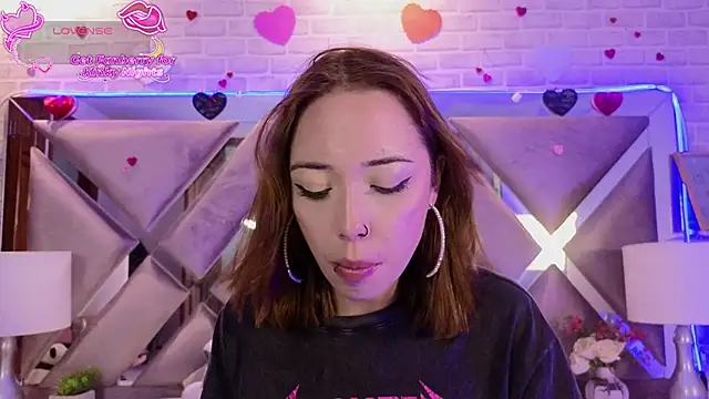 HarperrWest online show from March 25, 9:06 pm