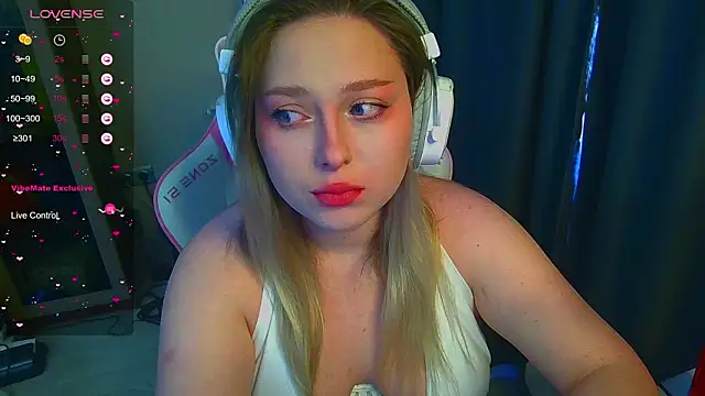 Emiliaaah online show from February 26, 7:40 am