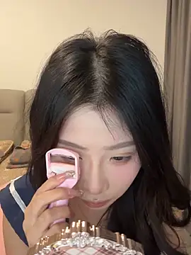 liubaobao666 online show from April 2, 2:25 pm