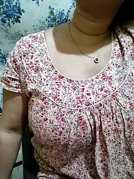 PARI51 online show from February 25, 9:24 pm