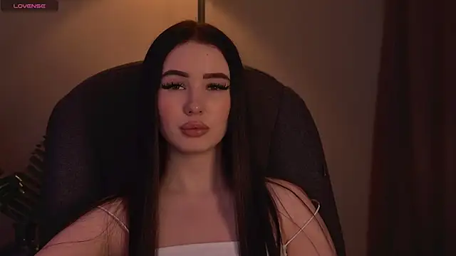 ArianaLim online show from April 9, 3:39 pm